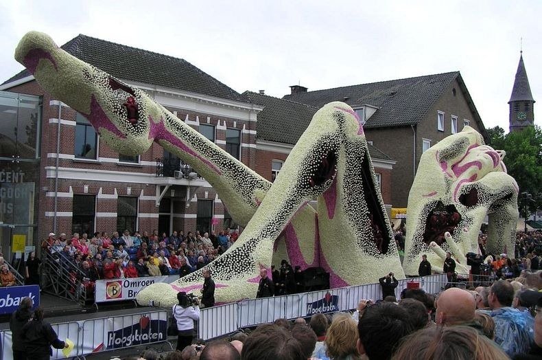     Bloemencorso Zundert. , Noord-Brabant, Zundert, Molenstraat, 106