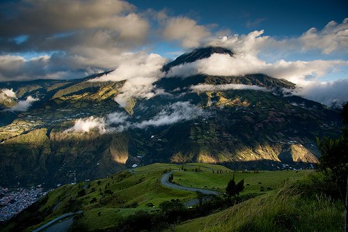  . , Tungurahua, Banos de Agua Santa, Oscar Efren Reyes