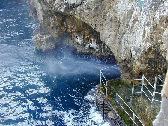   . , Campania, Via Grotta Azzurra