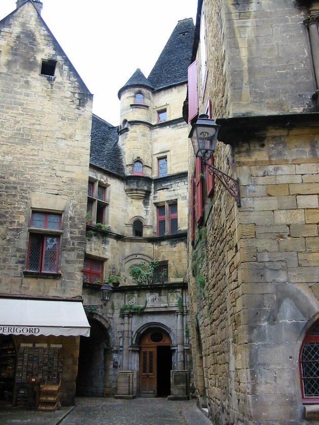  --. , Aquitaine, Sarlat-la-Caneda, Place de la Liberte, 4-7