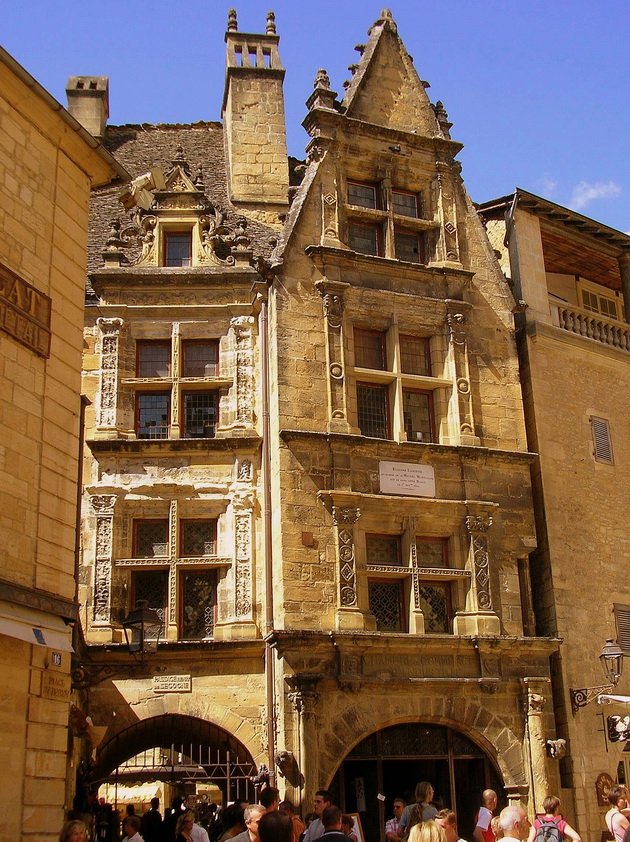  --. , Aquitaine, Sarlat-la-Caneda, Place de la Liberte, 4-7