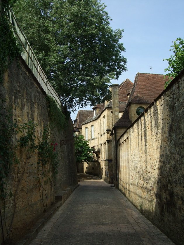  --. , Aquitaine, Sarlat-la-Caneda, Place de la Liberte, 4-7