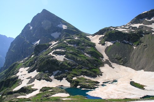    . , Abkhazia, Bzipi-Ritsa Lake-Avadkhara