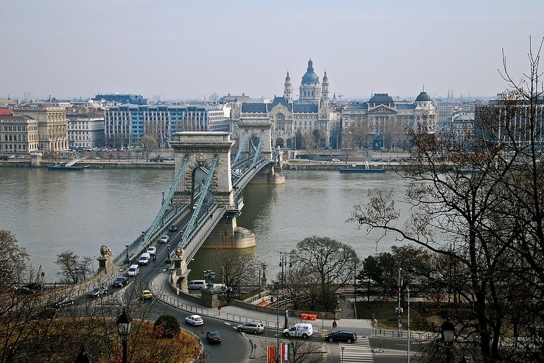    . , , Budapest, Szechenyi Lanchid