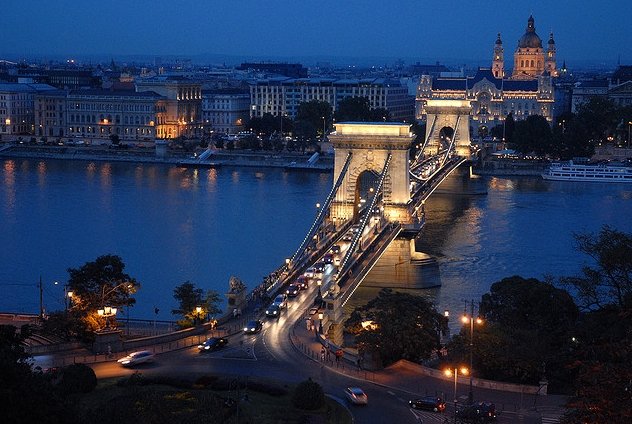    . , , Budapest, Szechenyi Lanchid