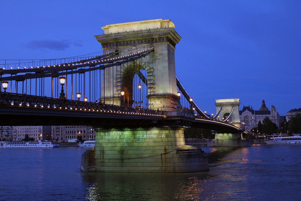    . , , Budapest, Szechenyi Lanchid