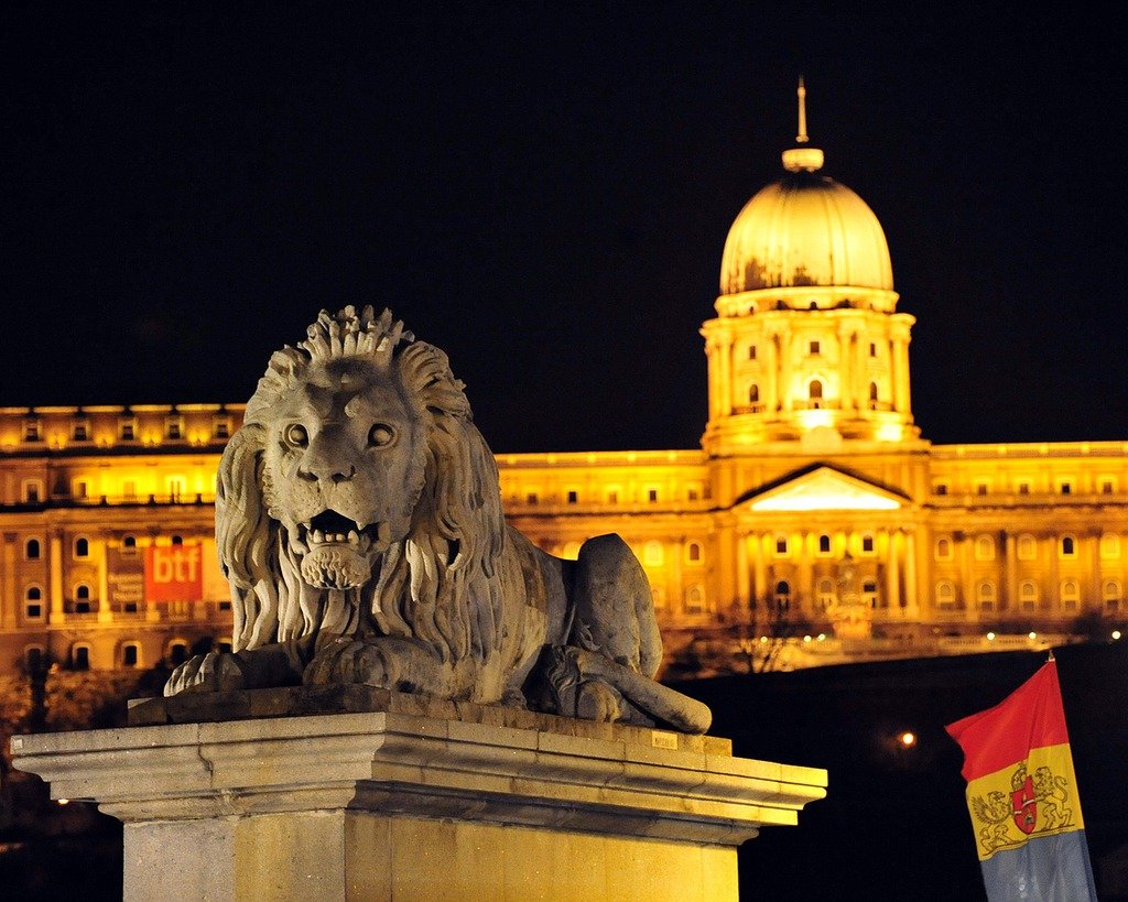    . , , Budapest, Szechenyi Lanchid