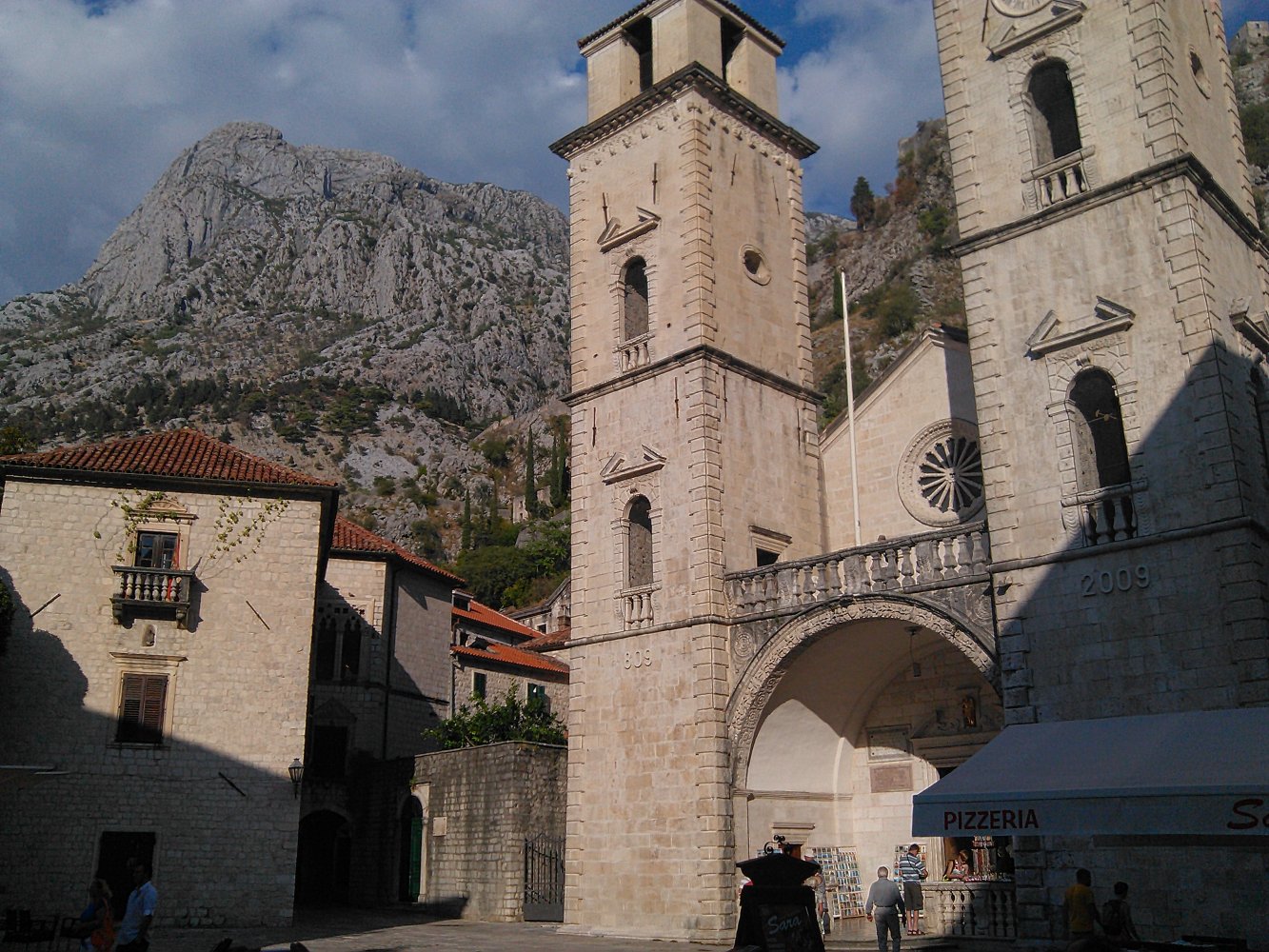  Cathedral of Saint Tryphon. , Kotor, Ulica 2 (sjever-jug)