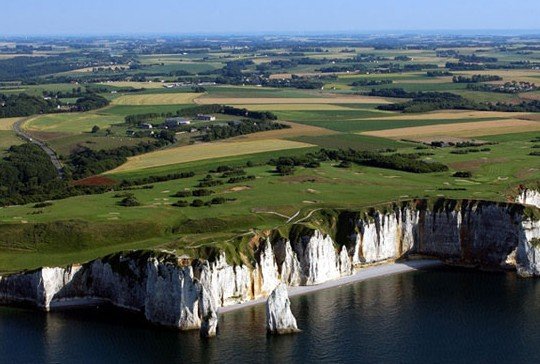   . , Haute-Normandie, Etretat, Rue Abbe Cochet, 36