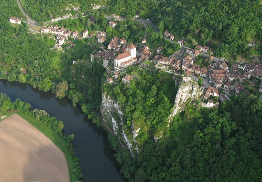  --. , Midi-Pyrenees, Saint-Cirq-Lapopie, D8