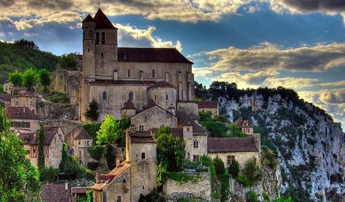  --. , Midi-Pyrenees, Saint-Cirq-Lapopie, D8