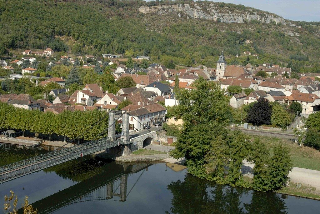  --. , Midi-Pyrenees, Saint-Cirq-Lapopie, D8