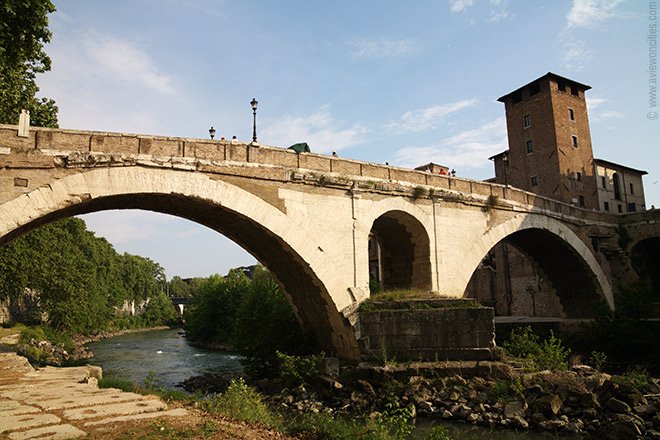   . , , , Ponte Fabricio