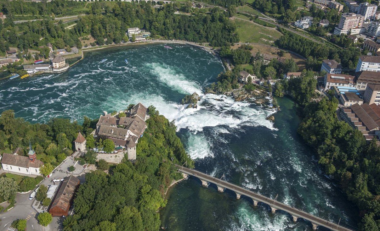   . , Schaffhausen, Neuhausen am Rheinfall, Laufengasse, 18