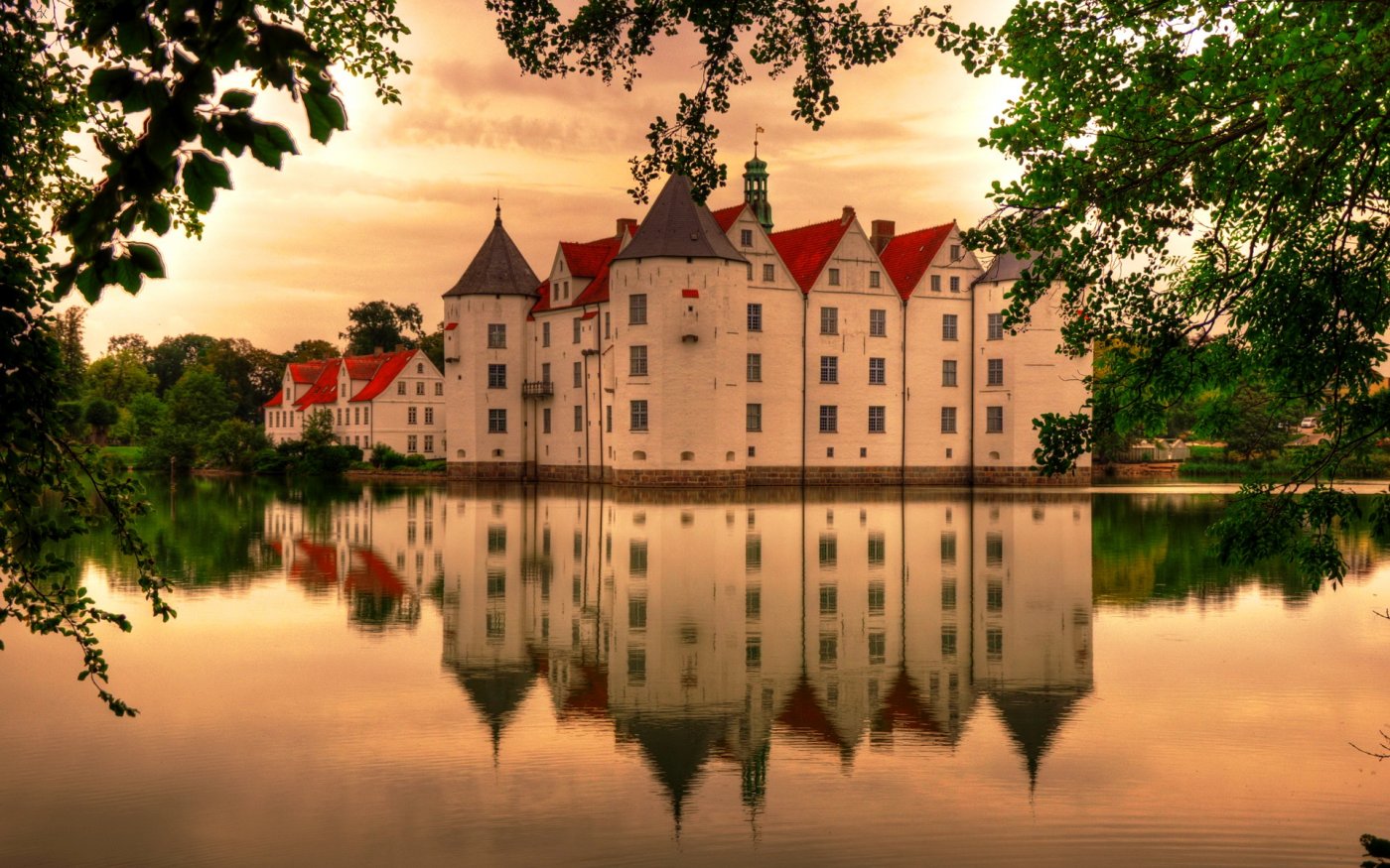 Фото Замок Глюксбург. Германия, Schleswig-Holstein, Glucksburg, Schlos