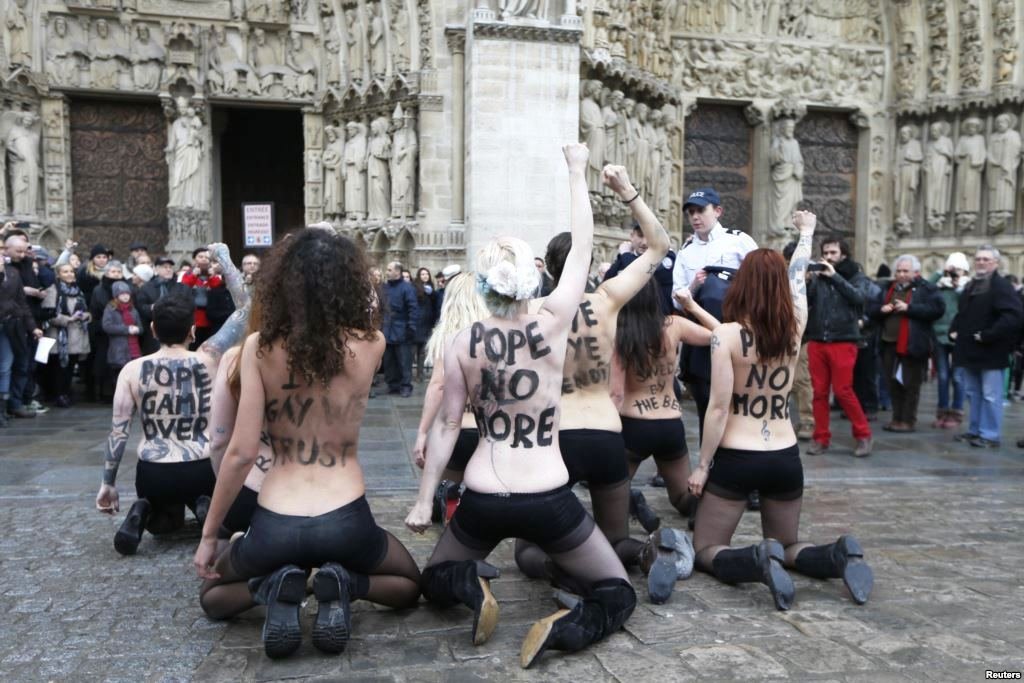      . , Ile-de-France, Paris, Rue du Cloitre Notre Dame, 10