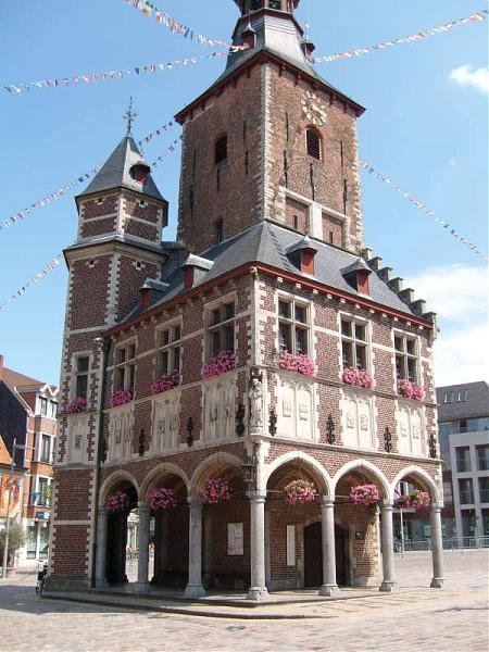   . ,  , Tielt, Markt, 30