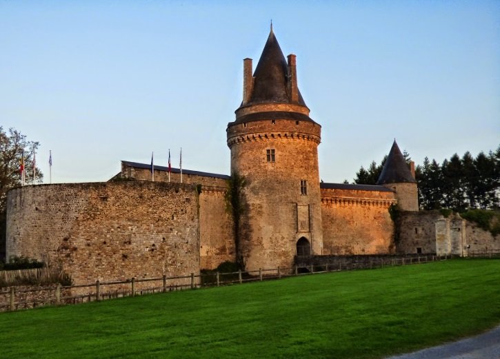   . , Pays de la Loire, Blain, Promenade Anne de Bretagne