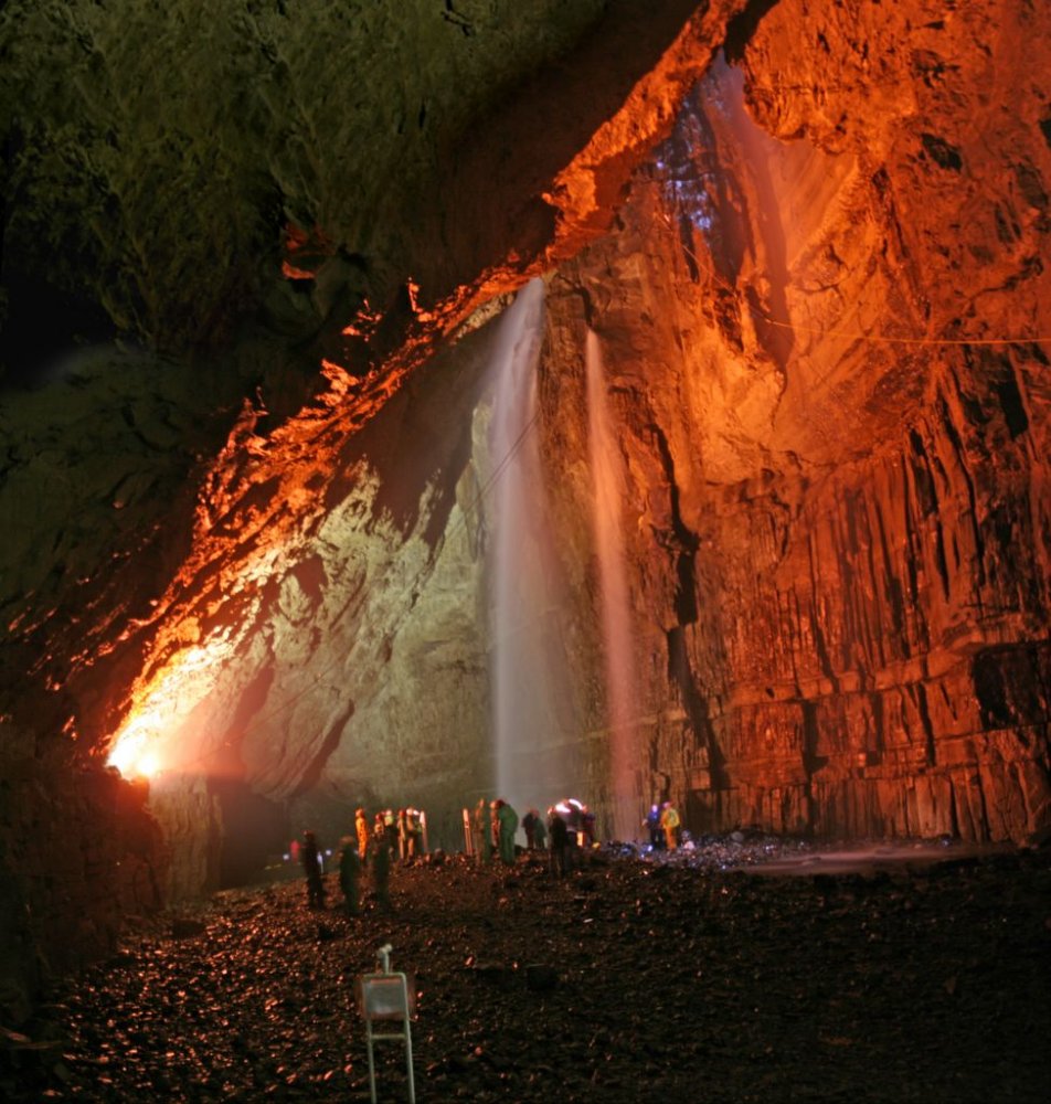  Gaping Gill. , Long Lane, 