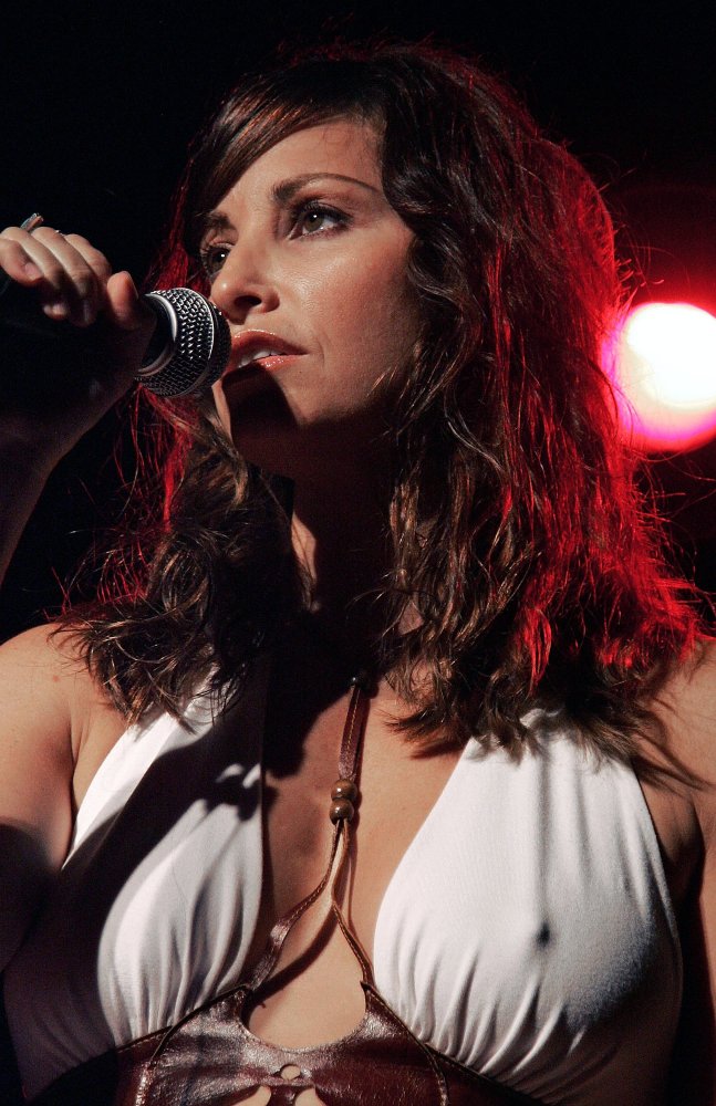 ���� gina-gershon_53.jpg. ������, ����� ������, ����������� �����, 38