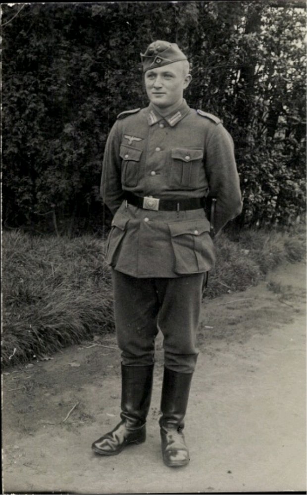  Wehrmacht Soldat.jpg. 