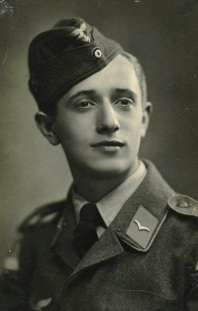 LW Soldat der Wehrmacht.jpg. 