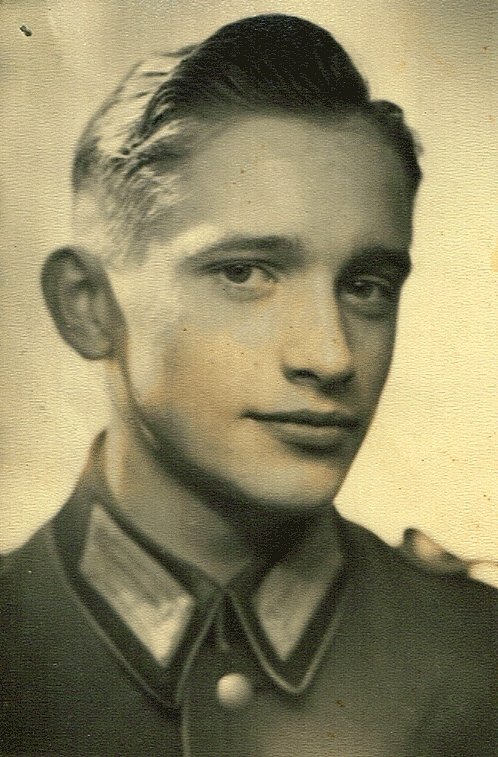  Soldat der Wehrmacht_.jpg. 