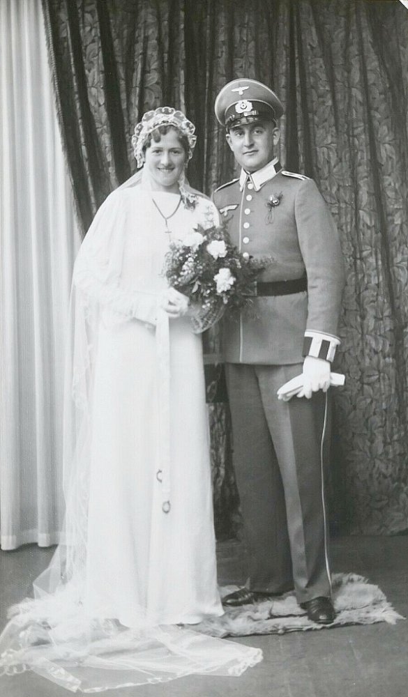  Soldat Hochzeit Wehrmacht.jpg. 