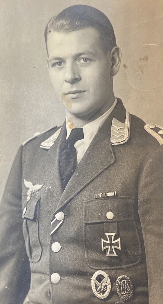  Portratfoto eines Luftwaffensoldaten.jpg. 