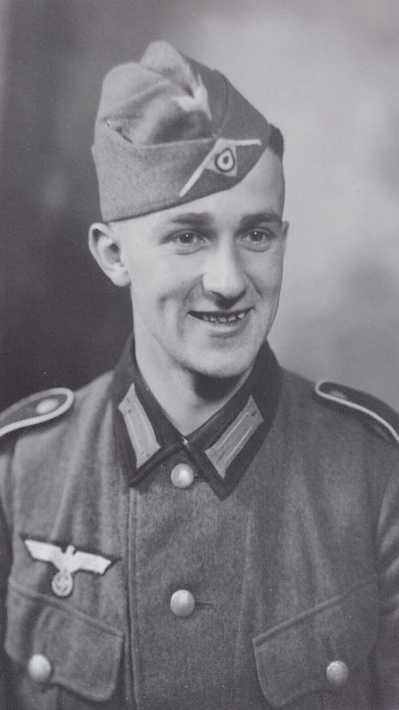  Wehrmacht junger Soldat.jpg. 
