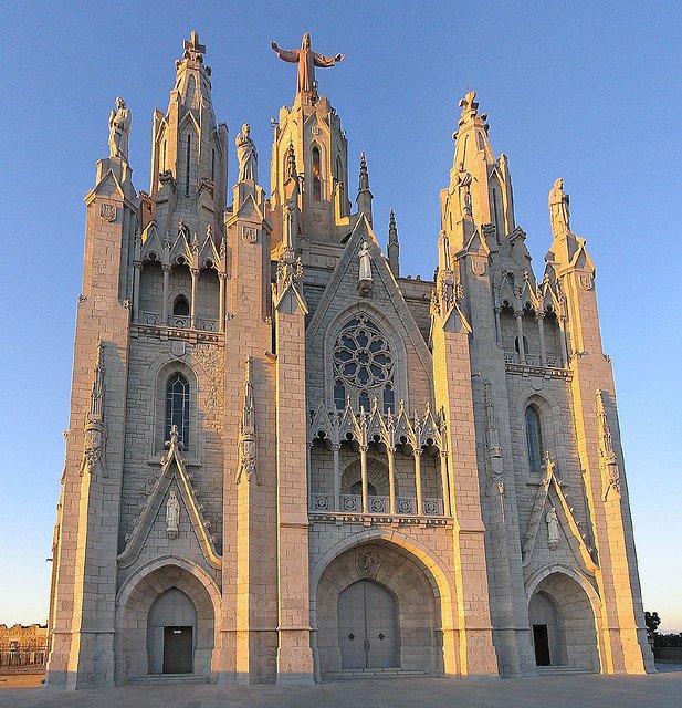    . , , , Carretera Vallvidrera Tibidabo, 111