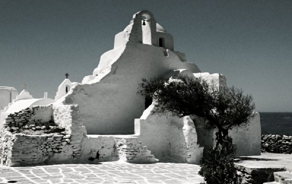    . , Mikonos, Agion Anargiron