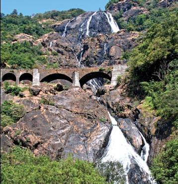   . , Karnataka, Sonaulim, DoodhSagar Waterfalls Trail