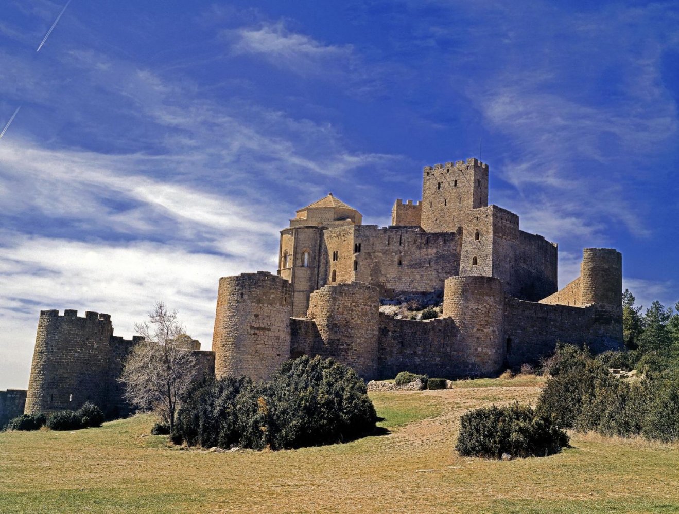 старинные замки испании
