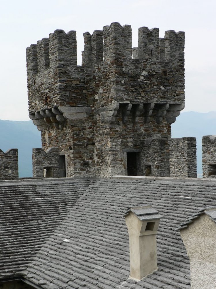     (Castello di Sasso Corbaro), , . , Ticino, Bellinzona, Via Sasso Corbaro, 44