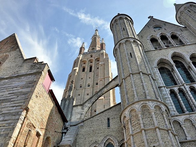 Фото Церковь Богоматери Брюгге, Бельгия. Бельгия, Фландрия, Брюгге, Onze-Lieve-Vrouwekerkhof-Zuid, 16