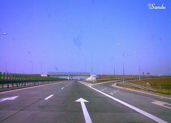   2. , Judetul Calarasi, Autostrada Soarelui