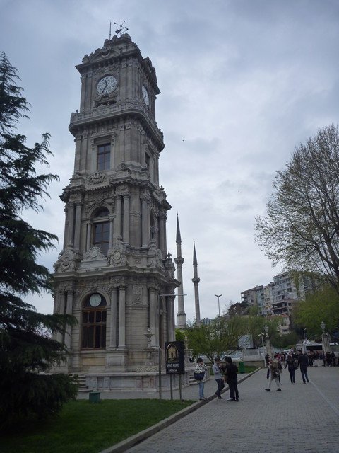   . , , Dolmabahce Caddesi