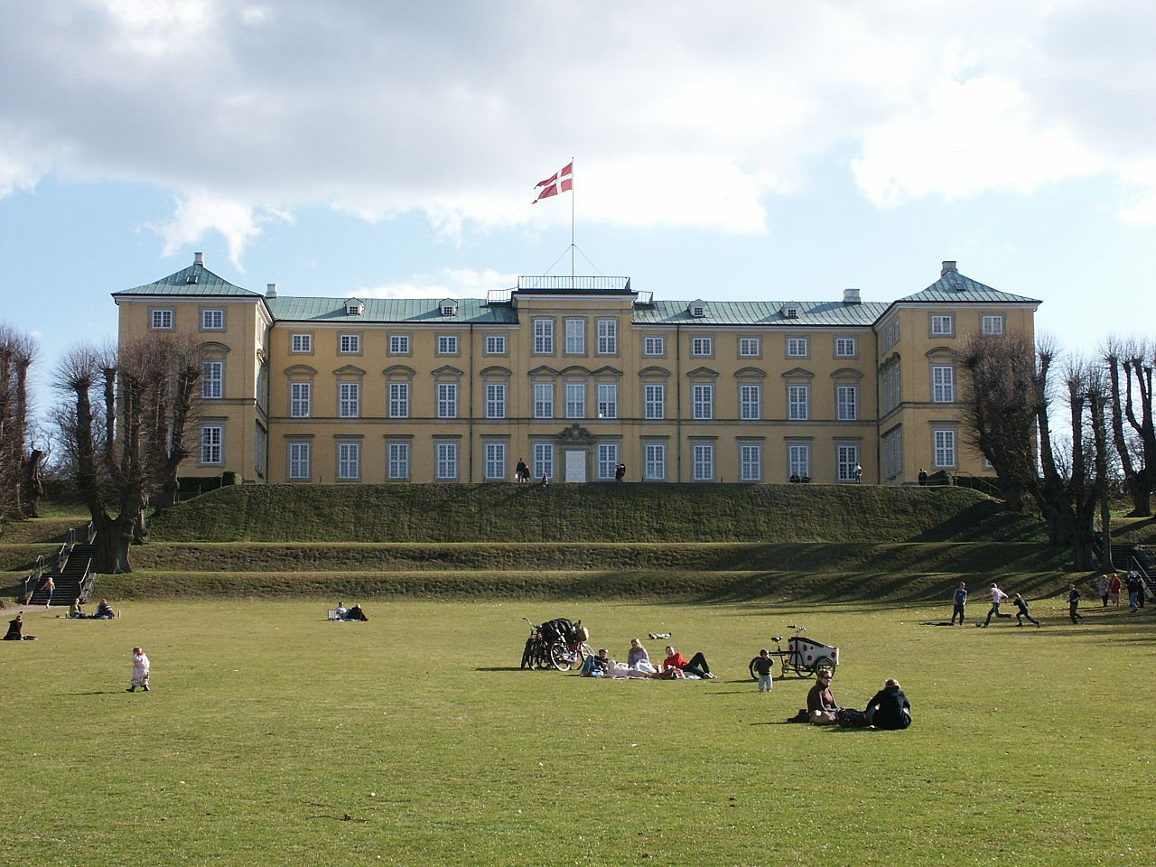   . , , Roskildevej, 28C