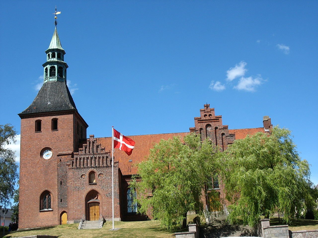 Фото Церковь Богоматери. Дания, Svendborg, Frue Kirkestraede, 8