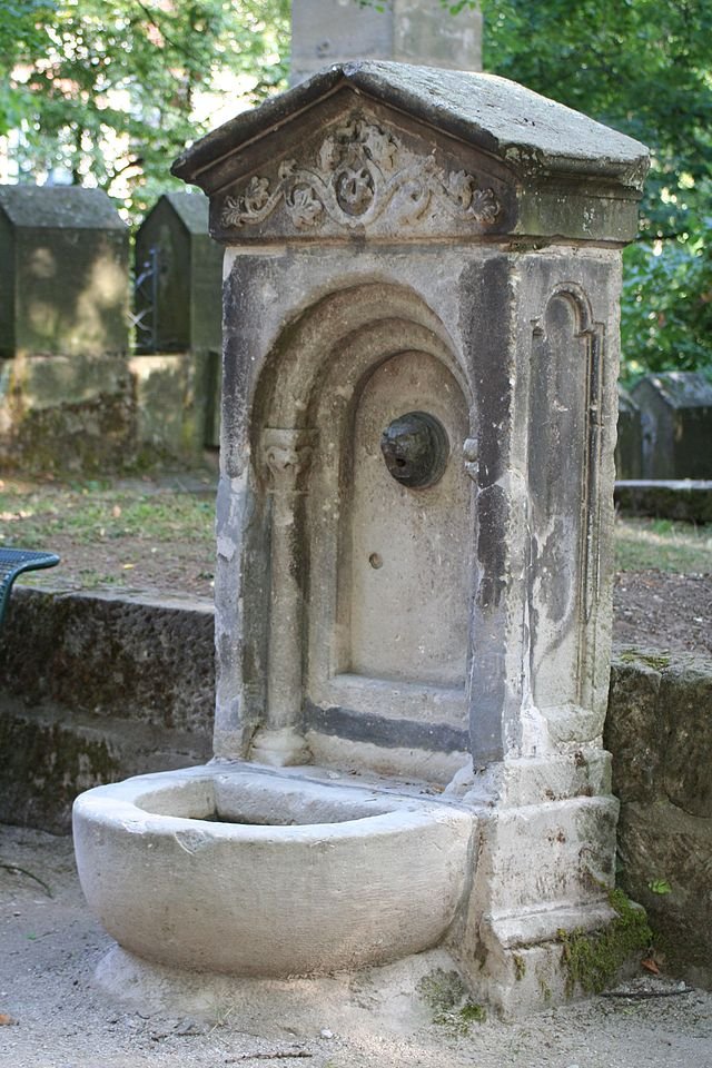   Brunnen auf dem Salvatorfriedhof. , , ,  , 1