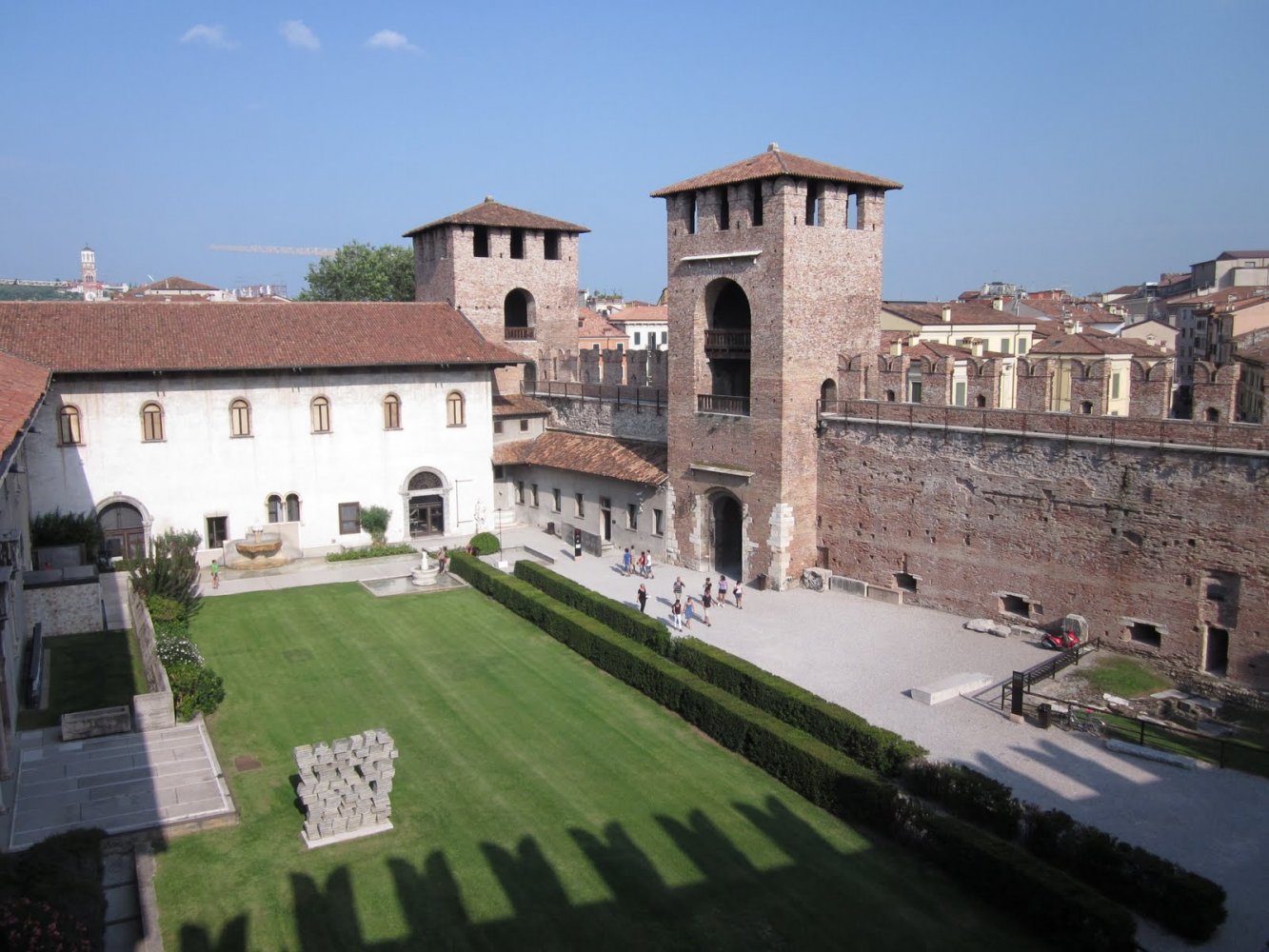   . , Veneto, Verona, Corso Castelvecchio, 5