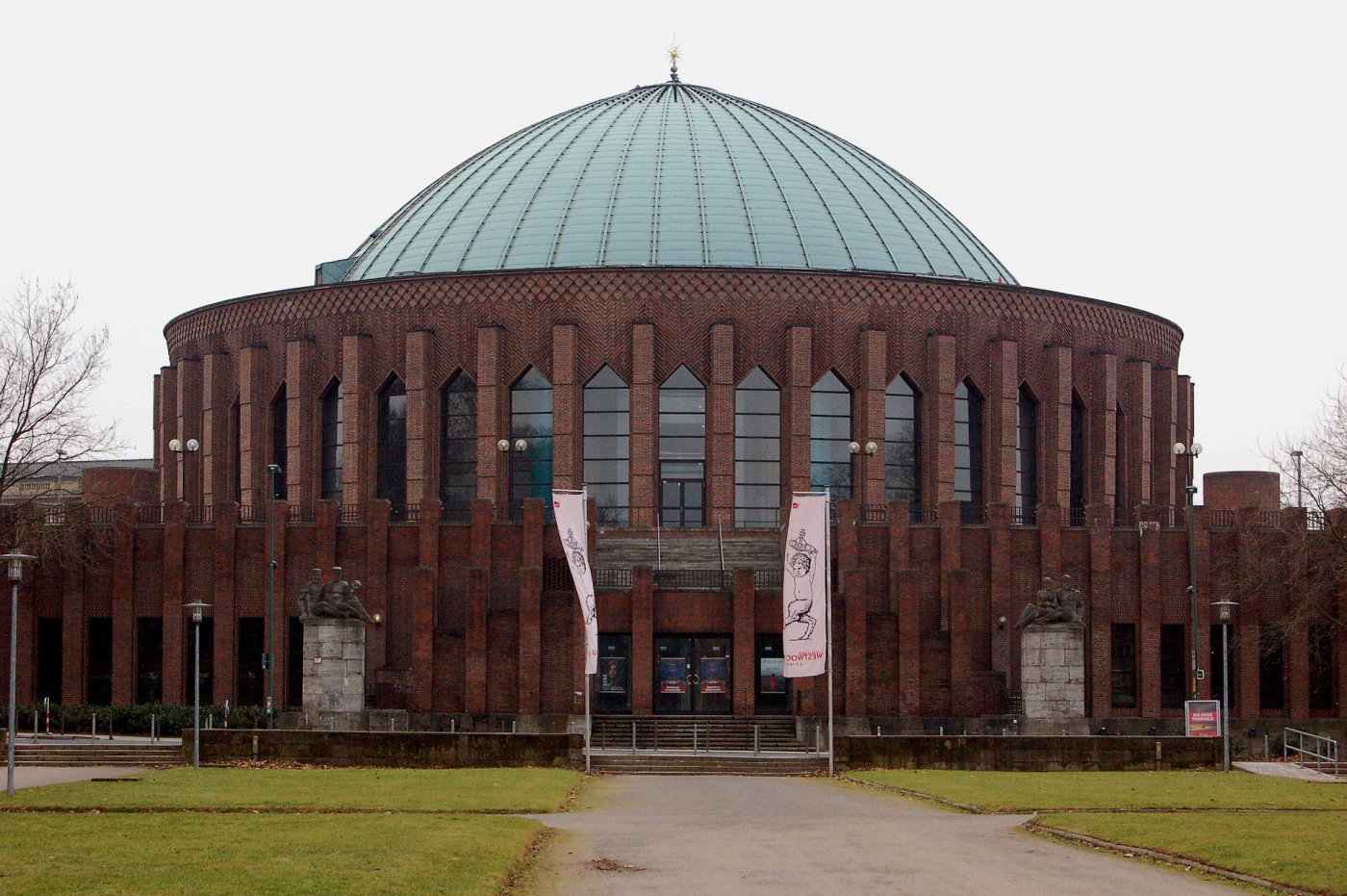    Tonhalle Dusseldorf. , Nordrhein-Westfalen, Dusseldorf, Ehrenhof, 1
