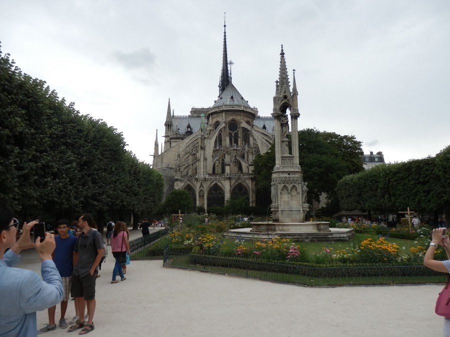  C  XXIII . , Ile-de-France, Paris, Parvis Notre-Dame - Place Jean-Paul II, 4