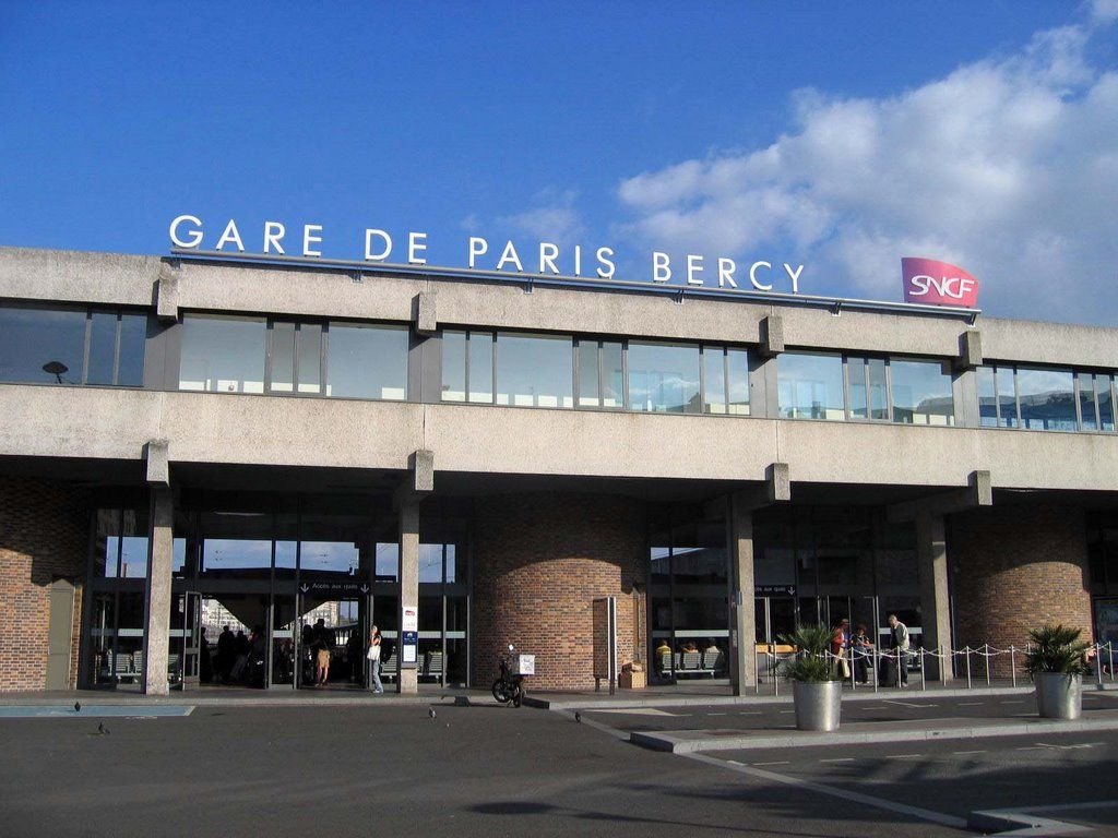   . , Ile-de-France, Paris, Boulevard de Bercy, 52