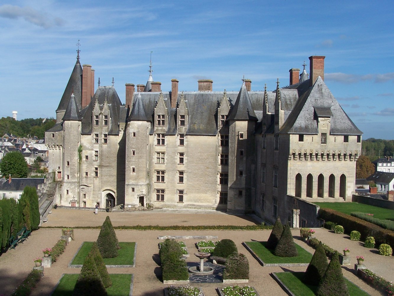    . , Centre, Loches, Rue Thomas Pactius, 2-4