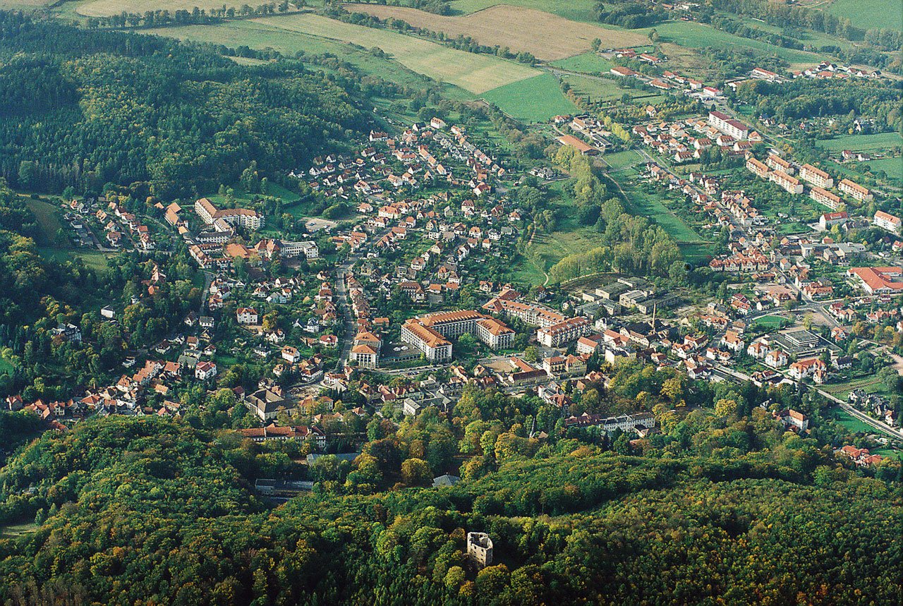  -. , Thuringen, Bad Liebenstein, Bahnhofstrase, 4