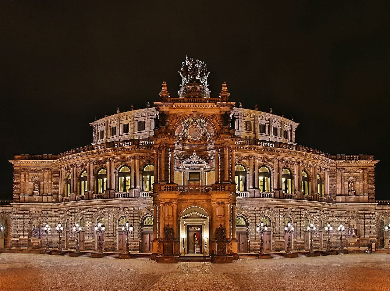   . , Sachsen, Dresden, Theaterplatz, 2