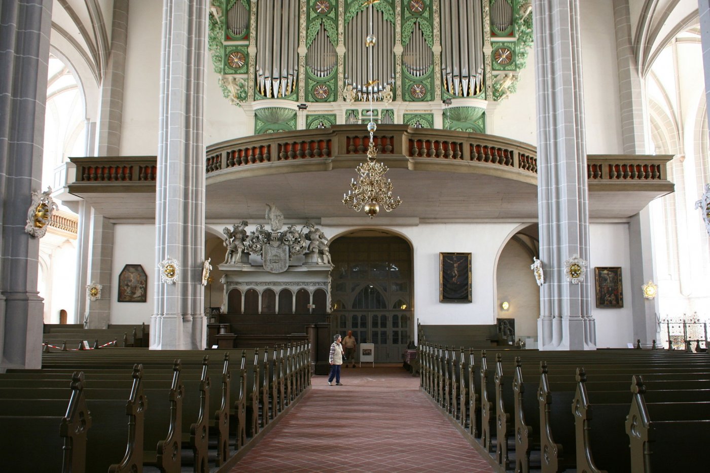 кафедральный собор святых петра и павла основной зал