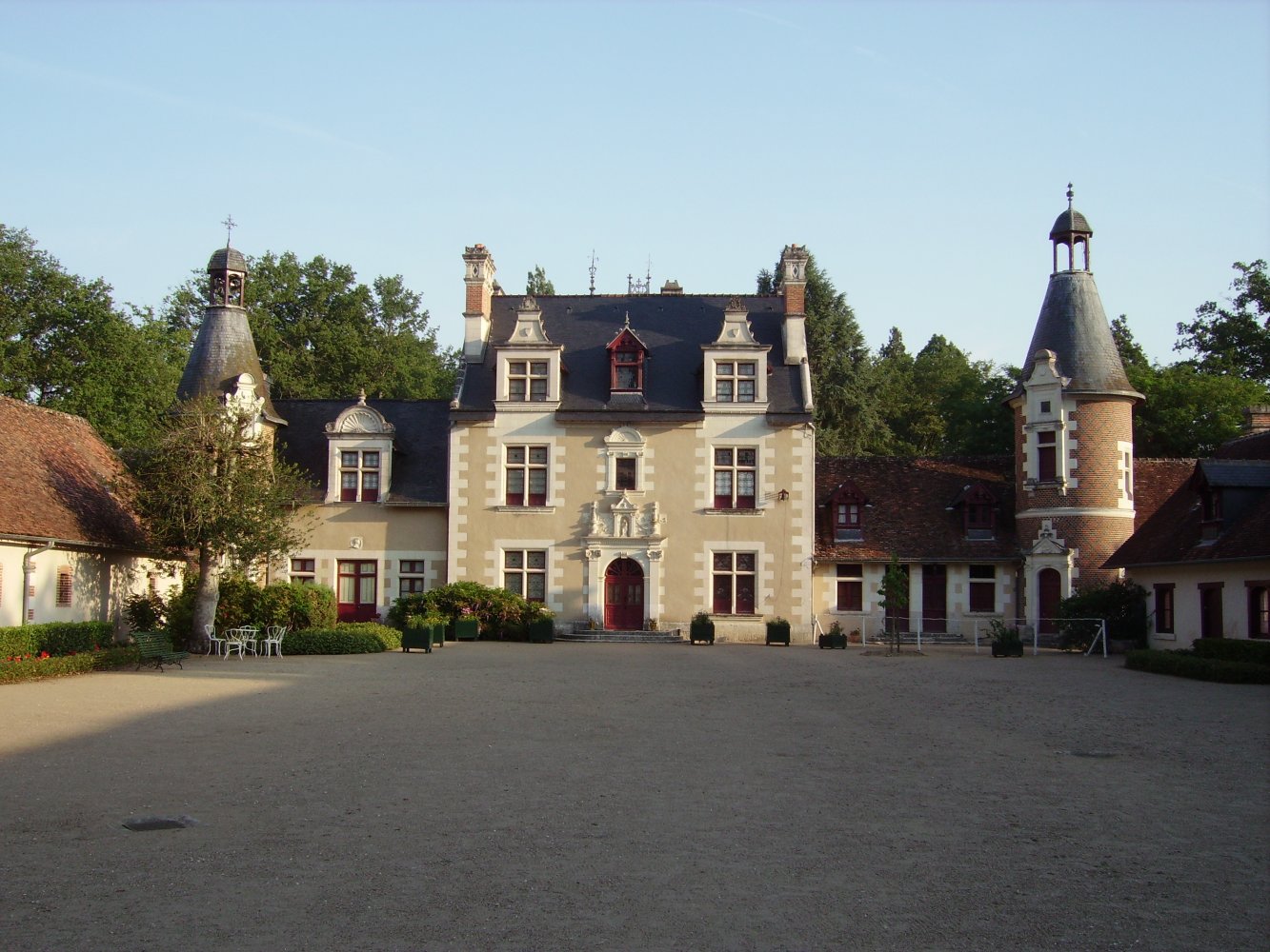   . , Centre, Cheverny, Route de Troussay, 12